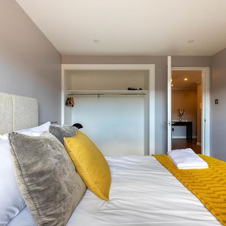 Stunning 1 Bed Merchant City Apartment With Parking Glasgow Dış mekan fotoğraf
