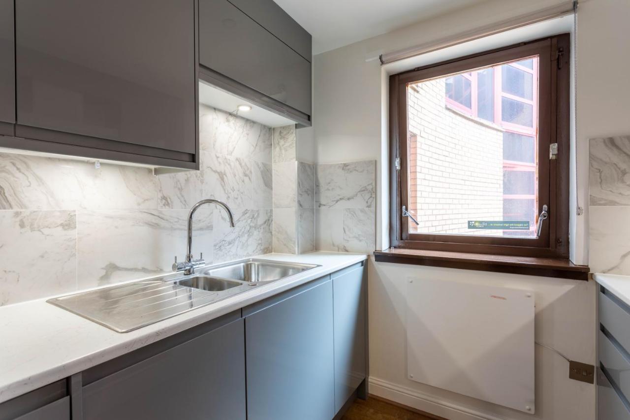 Stunning 1 Bed Merchant City Apartment With Parking Glasgow Dış mekan fotoğraf