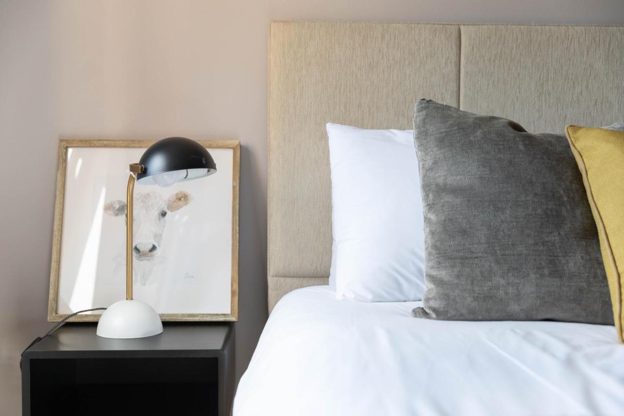 Stunning 1 Bed Merchant City Apartment With Parking Glasgow Dış mekan fotoğraf